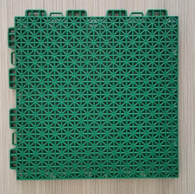 China Modern Green Plastic Interlocking Floor Tiles The Kindergarten / Schoolyard for sale