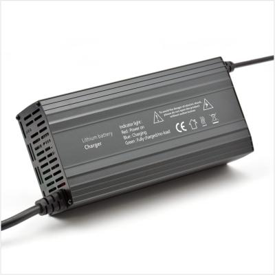 China Safety 12V 24V Lithium Ion Battery Charger High Performance  YM-R65-LKH for sale