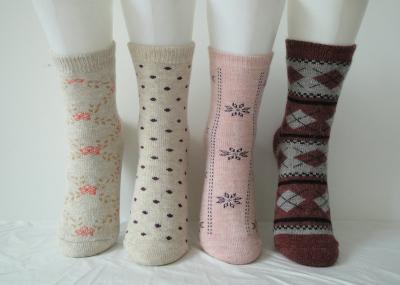 Chine Chaussettes angoras de laine de main molle de dames à vendre