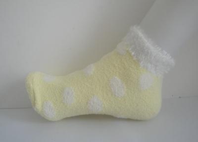 Chine Socquettes confortables de laine d'hiver, nouveauté/chaussettes confortables d'ouatine à vendre