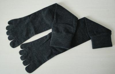 China Zehen-Socken des Weichheits-Schwarz-fünf, Frauen-Baumwollvlies-Socken im Winter zu verkaufen