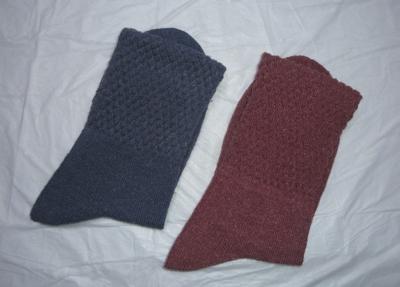 Chine Chaussettes de la robe de coton d'hommes rouges/bleus d'hiver grandes avec le modèle simple à vendre