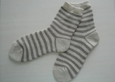 China Colorful Winter Stripe Terry-loop Socks With 4 -15 US Size for Outdoor for sale