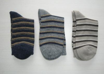 China Acrylic Women's Stripe Wool Socks / Mid-calf Winter Warm Socks for sale