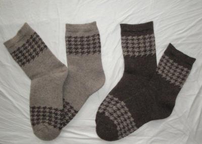 Chine Chaussettes de la laine des hommes chauds confortables avec le jacquard tissé pour l'automne/hiver à vendre