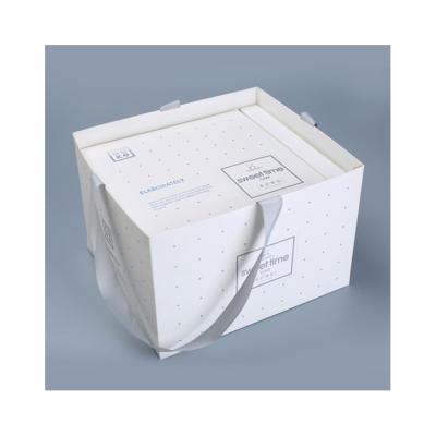 China Recycled Materials Heavy Duty Malaysia Packaging Eco Bakery Boxes Cheap Dubai Tall Cake Box With Window for sale