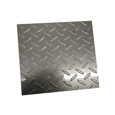 China Building Construction Material 3mm Lattice 4mm Carbon Steel Lattice Skid Plate for sale