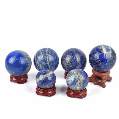 China Wholesale Natural Crystal Ball Healing Meditation Crystal ball from Europe lapis lazuli used for decoration and divination meditation for sale