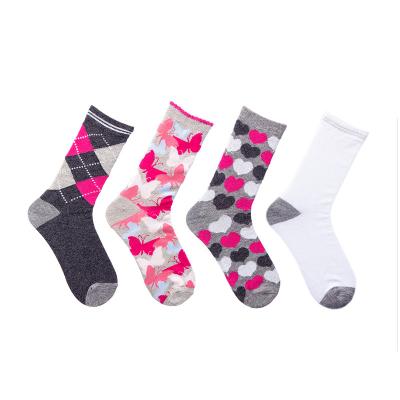 China 2023 hot sale cute women's sock young teenager lovely simple heart footie women's socks breathable fashion flat woman for sale