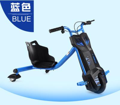 China Vespa de equilibrio al aire libre con Seat, vespa eléctrica del uno mismo de los niños que se divierte de 3 ruedas en venta