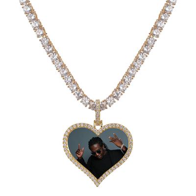 China Custom Heart Pendant Picture Necklace Hiphop Photo Pendant Necklace for sale