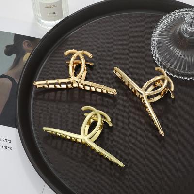 China Fashion Alloy Metal Hair Claw Clip No Slip Hairpins Barrettes Hair Accessories CC Designer Hair Clip for sale