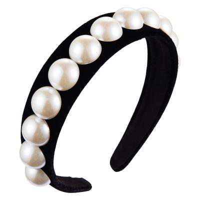 China Vintage Velvet Hairband Friendly Handmade Baroque Material Pearl Hairbands Generous Women Women Fashion Jewelry for sale