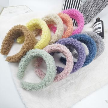 China New Lamb Hair Circle Material Fashion Friendly Winter Wool Fur Hair Hoop Plush Ladies Luxury Wide Headband for sale