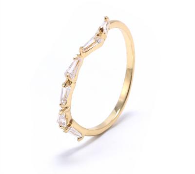 China Luxury 2021 Wedding Ring Copper Platinum Plating Gold Plating Lovers Ring with Zircon for sale