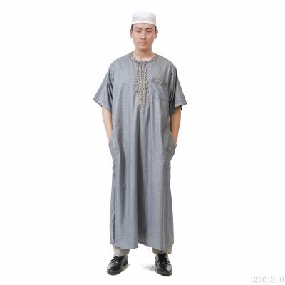 China Summer Arabic Men's Liturgy Muslim Middle East Muslim Round Neck Short Sleeve Men's Long Robe 122 Oman Dubai Robe for sale