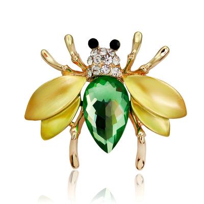 China Korean edition of fashionable brooch zinc alloy marquette black gem brooch safety pin beautiful diamond bee brooch the new for sale