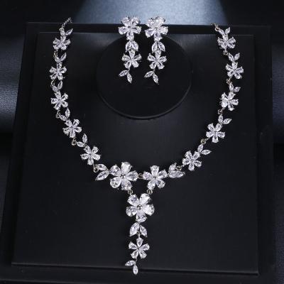 China FASHIONABLE high quality bridal women jewelry flower necklace crystal earrings set set wedding jewelry set for sale