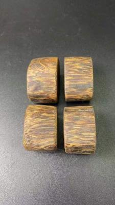 China Natuurlijke oude berg sandelhout blokken banden 150g Agarwood Oud Te koop