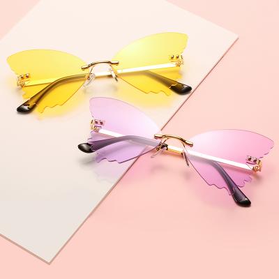 China 2020 Hot New Arrivals Fashion Sunglass Style Fantasy Metal Sunglasses Summer Trendy Women's Sun Glasses Sunglasses for sale