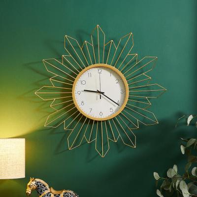 China Simple Creative Antique Metal Wall Clocks Wrought Iron Style Living Room Pendant Decorations for sale