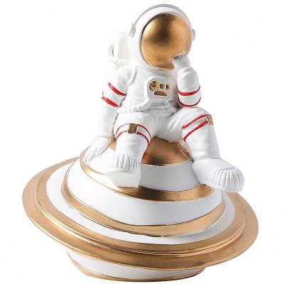 China Nordic Modern China Astronaut Figurine Resin Craft Decoration Living Room Office Home Decor Accessories Desk Decoration Gifts for sale