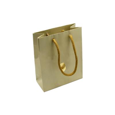 China Recyclable Luxury Gift Shopping Custom Printed Paper Bags With Your Own Logo for sale