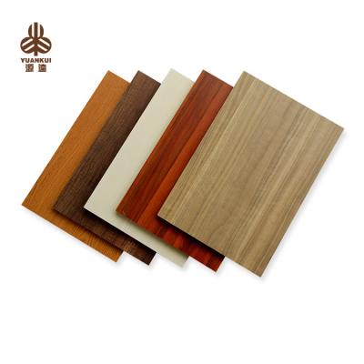 China Moisture Proof Light Wood Grain Pattern And Color Pre Laminated MDF Board for sale