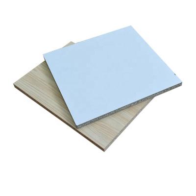 China Contemporary Wholesale Melamine Faced Chipboard Sheets 1220*2440MM Large Size E1 Particle Board For Sale for sale