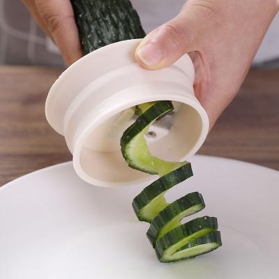 China Viable New Kitchen Slicer Home Manual Cucumber Spiral Slicer Rotary Cut Flower Cutter Lemon Fruit Fancy Tool for sale