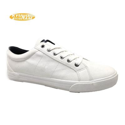 China Fashion Trend China Manufacturer Summer Fashion Canvas Shoes Men Light Weight White Casual Canvas Shoes for sale