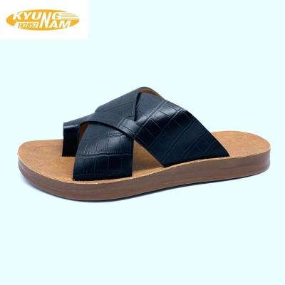 China Fashion Trend Customized Available Fashion Flat Sandals Recreational Outdoor Anti-skid Sandals For Women for sale