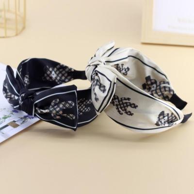 China Designer Popular Luxury Print Flower Grid Bear Crossed Circle Bowknot Wide Side Non-slip Hair Band Bandana Women Hair Accessories for sale