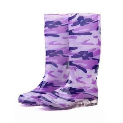 China Fashionable Lady's PVC Slip Light Weight Non Glitter Rainday Lightweight Safety Resistant Waterproof Rain Boots for sale