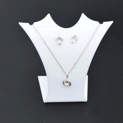 China Recyclable White Acrylic Necklace Display Stand Jewelry Appearance Stand for sale