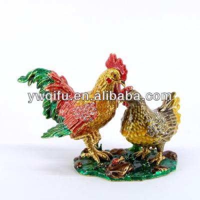 China Home Decoration Fashion Color Rooster And Hen Animal Wholesale Metal Jewelry Handmade Gift Box (QF3461) for sale