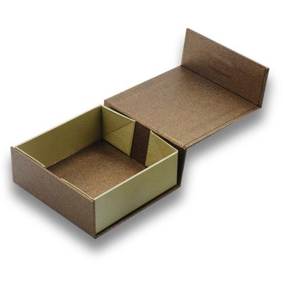 China Handmade Wholesale Luxury Custom Printed Brown Collapsible Box Clothing Shoes Folding Paper Gift Box for sale