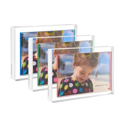 中国 Clear Acrylic Plastic Decorative Glass Picture Frame Bed Picture Frame Acrylic Picture Frame 販売のため