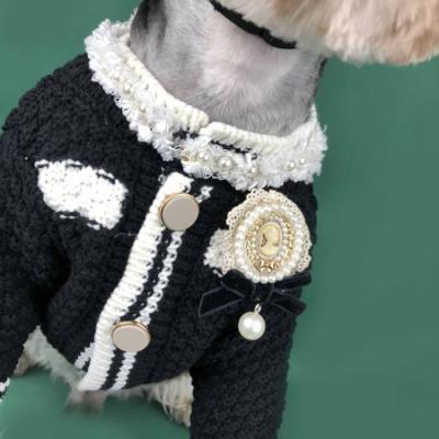 China Fashionable Brand Cat Dog Clothes Designer Dog Clothes Winter Stocked Matching Luxury Pet Sweater for sale