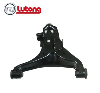 China Silver steel factory for Mitsubishi for pajero spare parts remote suspension lower control arm OEM MN133172R MN133171L for sale