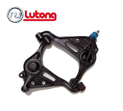 China Auto parts Front Suspension Lower Control Arm steel factory sale for SUZUKI 45202-67D01,65D00,60860 HIGH QUALITY for sale