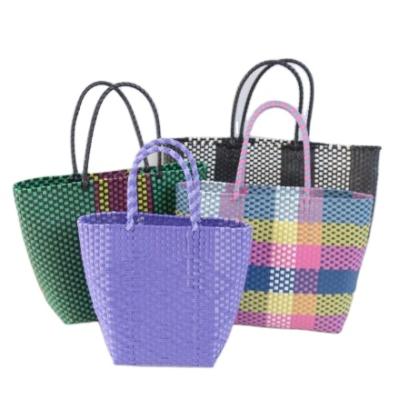 China Designer Portable Mixed Color Multi Work Casual Shopping Portable Woven Plastic Tote Bag for sale