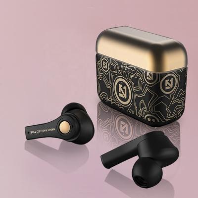 China New rich sound wireless earphone heavy bass trending earphone with MIC tws earphone for sale