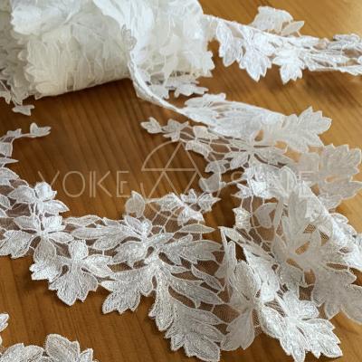 China Viable Hot Sale Ivory Mesh Lace Trim Luxury Embroidery Ivory Fabric For Wedding Dresses F60914TN.A for sale