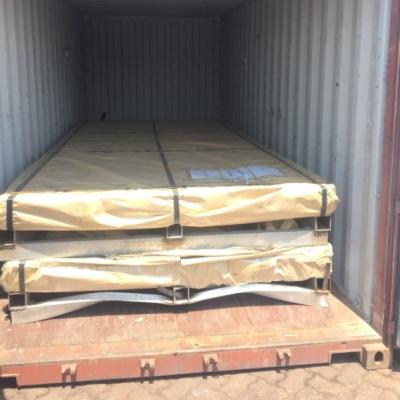 China Back Paint Thickness 5-25um EN Corrugated Steel Roofing Sheet for Construction for sale