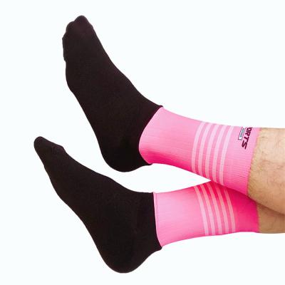 China 2022 New Door Breathable Cycling Socks Cycling Team Sports Socks Summer Breathable Sweat Absorbent Socks for sale