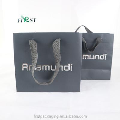 China 157G Disposable Art Paper Bag Custom Packing Bag With Logo Hot Stamping for sale