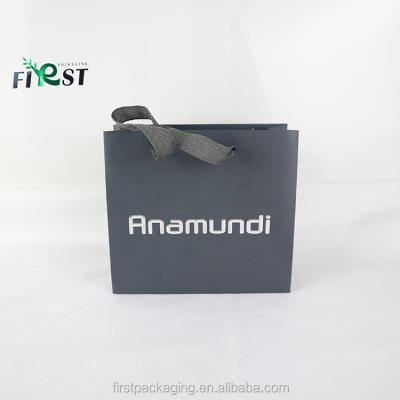 China Disposable Black Paper Shopping Bag Ivory Board Drawstring Coated Embossed Flat Rope Customized Size Paper Paper Bag Accept for sale