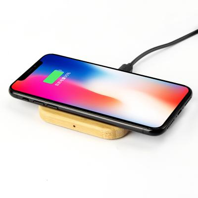 China Hot Selling Mobile Phone Bamboo Wood and Aluminum Fast Wireless Charger for Samsung Note and iPhone 12/11 for sale