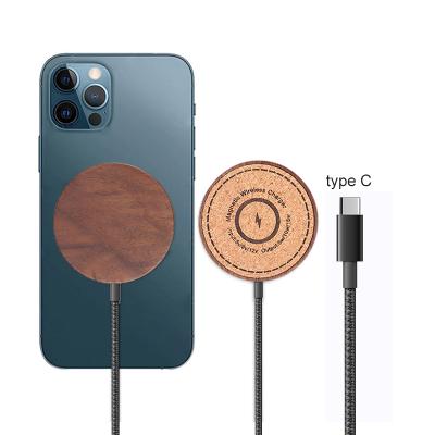 China Mobile Phone Natural Wood Magnetic 15W Fast Wireless Charger For iPhone13/12 Series for sale